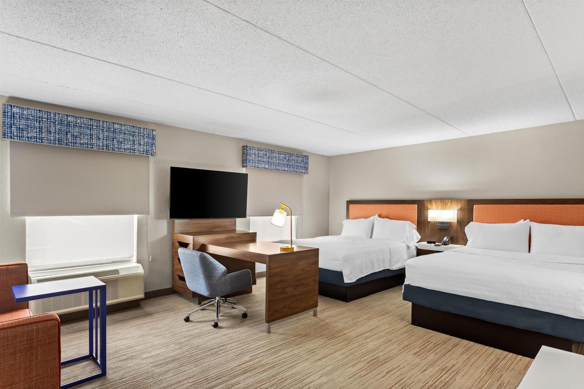 Hotel Hampton & 3*