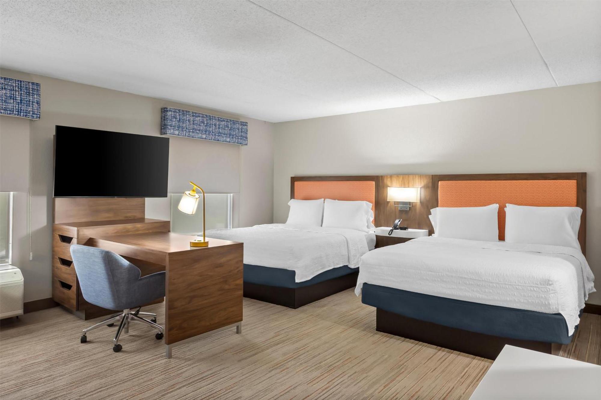 Hampton & Hotel Bolingbrook