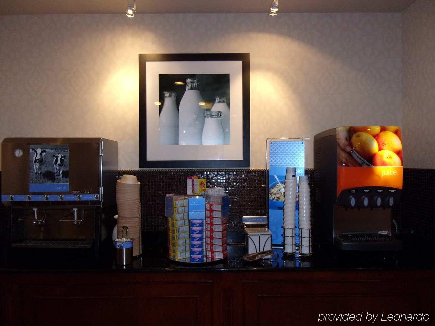 Hampton & Hotel 3*