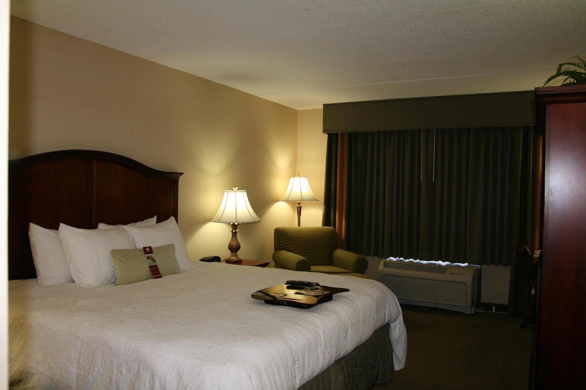 Hotel Hampton &